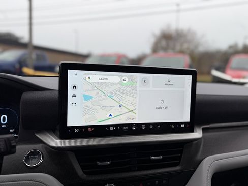 Certified 2025 Ford Explorer Platinum w/ Ultimate Package image 21