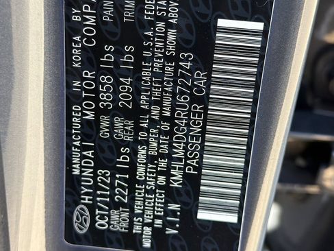 Used 2024 Hyundai Elantra SEL FWD image 33