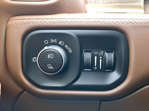 Used 2021 RAM 3500 Limited AWD/4WD image 14