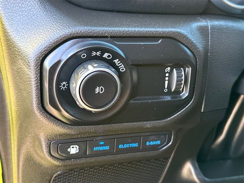 Certified 2023 Jeep Wrangler Unlimited Rubicon 4xe image 29