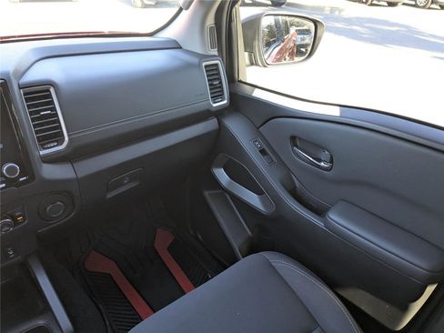 Used 2023 Nissan Frontier SV w/ SV Convenience Package image 18