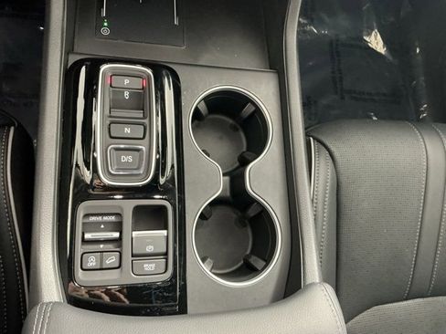 Used 2024 Honda Pilot Elite image 18