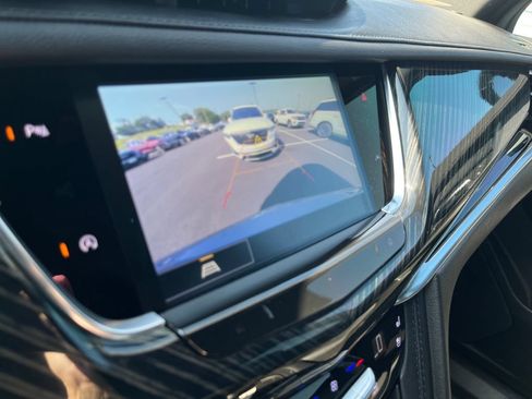 Used 2024 Cadillac XT6 Premium Luxury FWD image 19