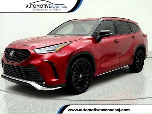 Used 2023 Toyota Highlander XSE AWD/4WD image 1