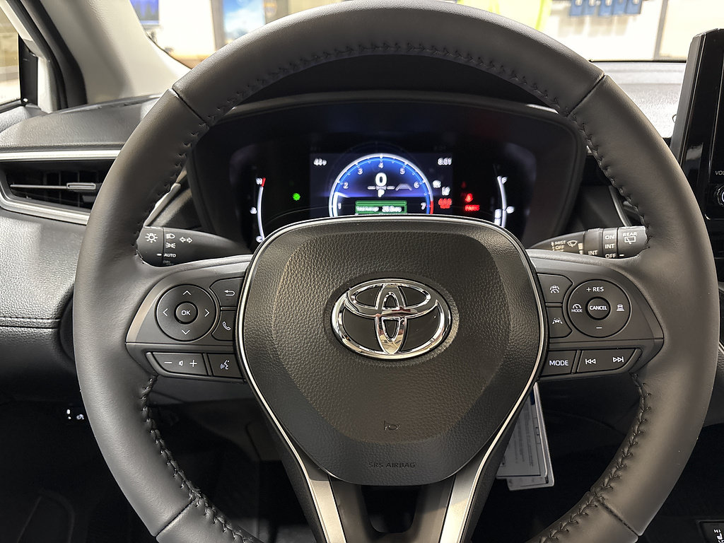 New 2026 Toyota Corolla Cross LE w/ Cold Weather Package AWD/4WD image 5