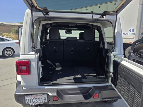 Certified 2025 Jeep Wrangler Sahara image 17