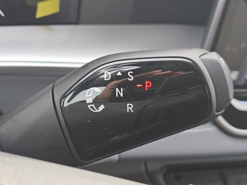 New 2026 Volkswagen Tiguan SE R-Line image 25