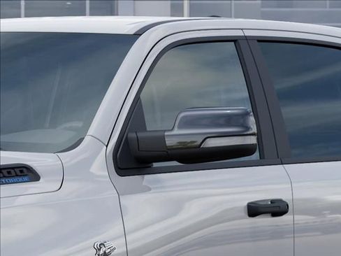 New 2026 RAM 1500 4x4 Crew Cab image 12
