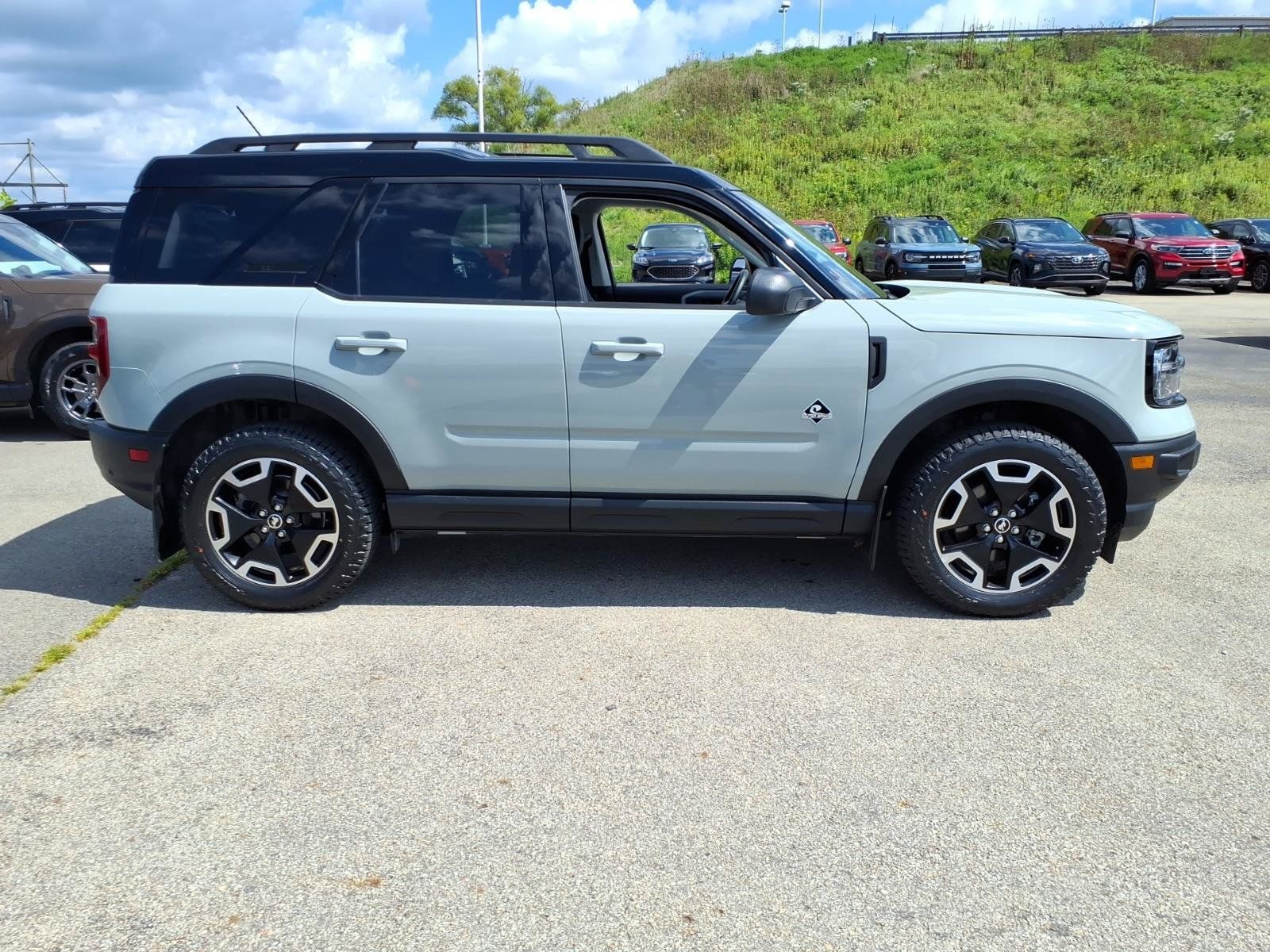 Certified 2024 Ford Bronco Sport Outer Banks w/ Tech Package AWD/4WD image 6