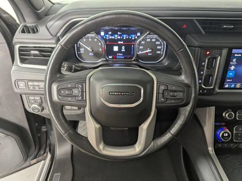 Used 2021 GMC Yukon Denali w/ Denali Ultimate Package AWD/4WD image 18