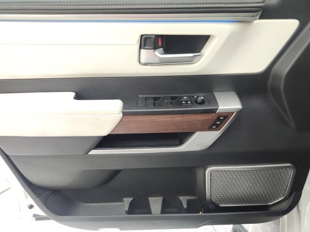 Used 2024 Toyota Sequoia Capstone AWD/4WD image 9