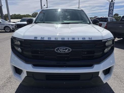 New 2026 Ford Expedition Active image 2