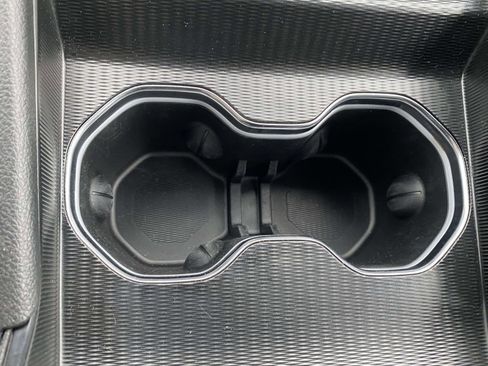 Certified 2024 Jeep Grand Cherokee Laredo image 4