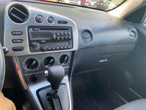 Used 2008 Pontiac Vibe w/ Preferred Package FWD image 11