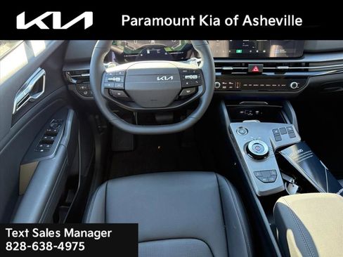 New 2026 Kia Sportage EX image 24