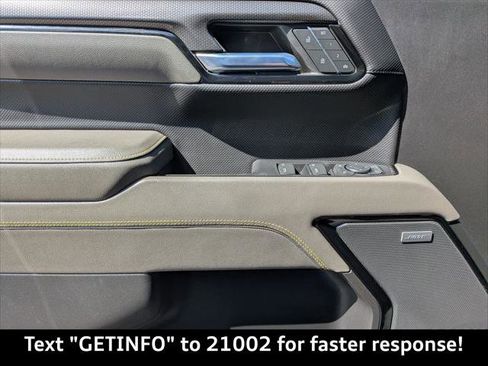 Used 2022 Chevrolet Silverado 1500 ZR2 w/ Technology Package AWD/4WD image 28