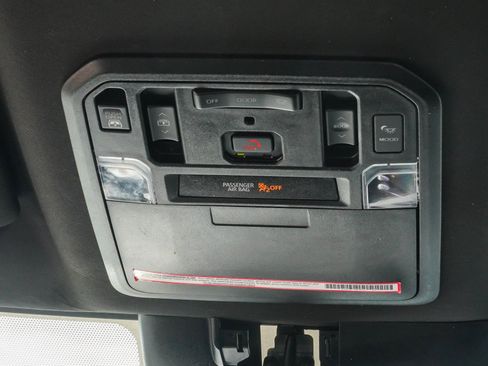 Used 2023 Toyota Tundra Platinum w/ Advanced Package AWD/4WD image 33