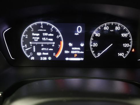 Used 2024 Honda Pilot Touring image 15