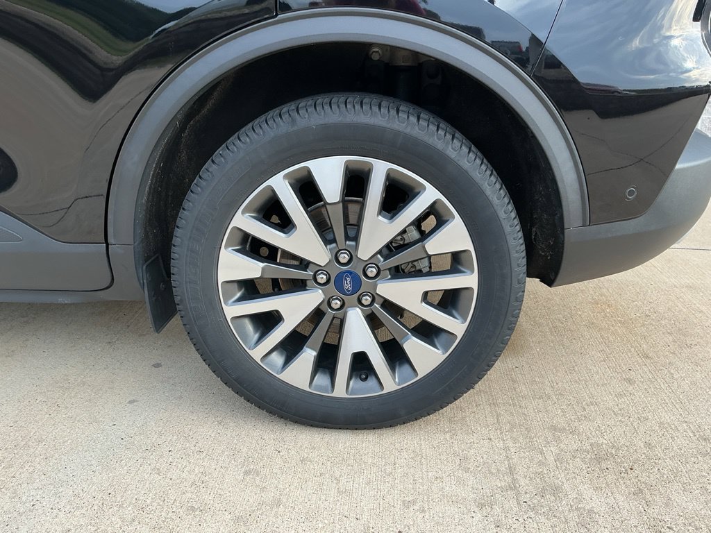 Used 2020 Ford Escape Titanium AWD/4WD image 6