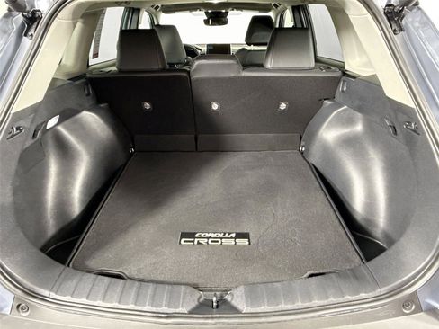 Certified 2024 Toyota Corolla Cross XLE image 52