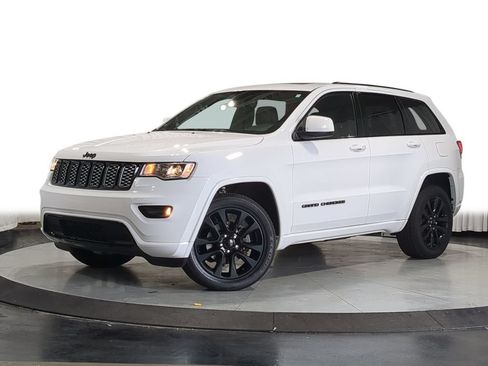 Used 2019 Jeep Grand Cherokee Altitude AWD/4WD image 1