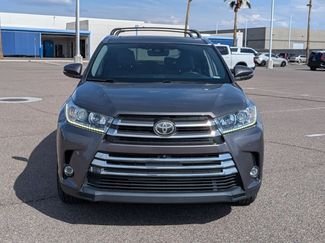 Used 2019 Toyota Highlander Limited Platinum w/ Carpet Mat Package (TMS) AWD/4WD video 2