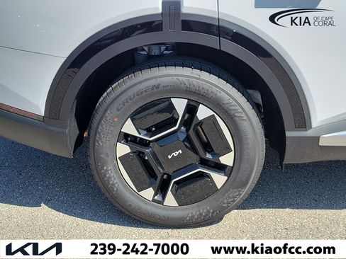 New 2027 Kia Telluride EX w/ Towing Package FWD image 9