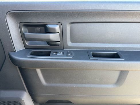 Used 2024 RAM 2500 Tradesman w/ Chrome Appearance Group image 21