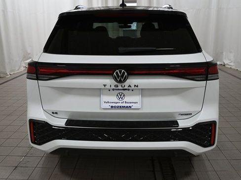 New 2026 Volkswagen Tiguan SE R-Line AWD/4WD image 11
