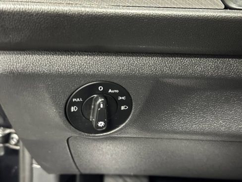 Used 2019 Volkswagen Jetta R-Line w/ R-Line Cold Weather Package image 31