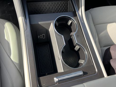 New 2026 Lincoln Nautilus Premier w/ Jet Appearance Package image 17