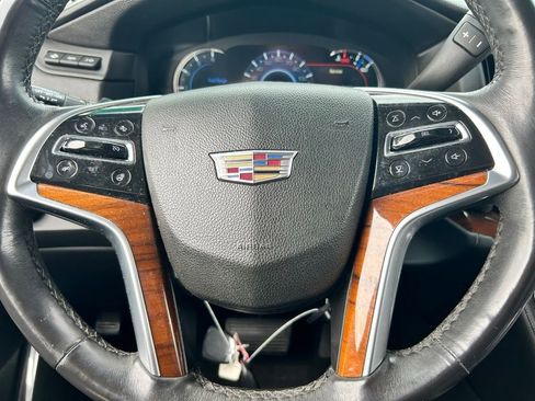 Used 2017 Cadillac Escalade ESV Luxury AWD/4WD image 27