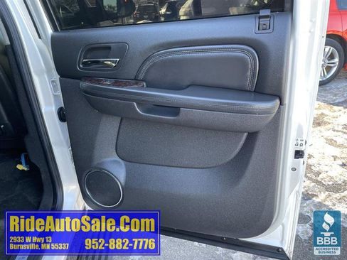 Used 2013 GMC Yukon XL Denali image 16