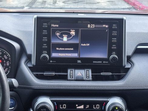 Used 2021 Toyota RAV4 XLE Premium AWD/4WD image 17