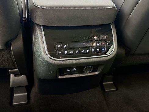 Certified 2025 INFINITI QX80 Luxe image 32