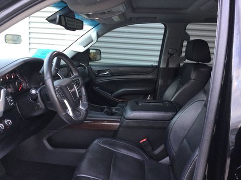 Used 2016 GMC Yukon SLT w/ Open Road Package AWD/4WD image 10