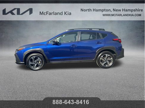 Used 2024 Subaru Crosstrek 2.0i Premium AWD/4WD image 3