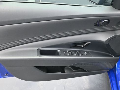 Certified 2025 Hyundai Elantra Sport image 21