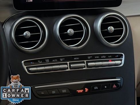 Used 2022 Mercedes-Benz GLC 300 w/ Premium Package Lite image 16