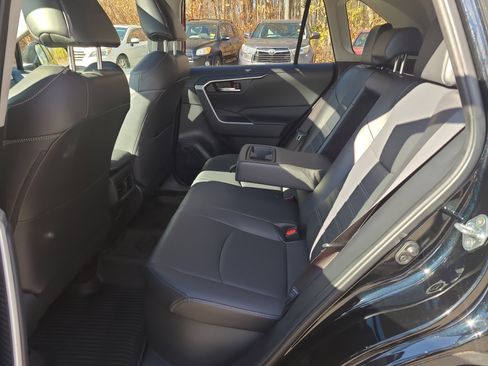 Certified 2023 Toyota RAV4 XLE Premium image 28