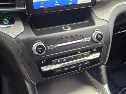 Used 2020 Ford Explorer XLT w/ Equipment Group 202A image 19