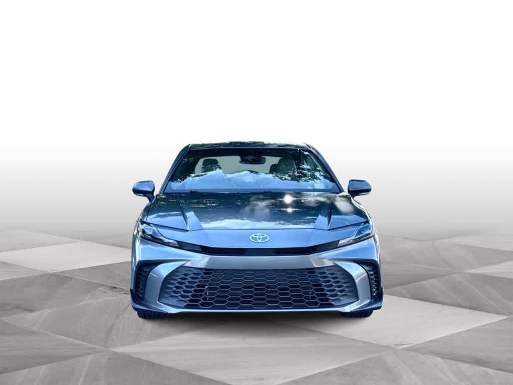 Used 2025 Toyota Camry SE w/ Convenience Package FWD image 3