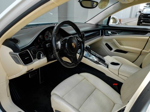Used 2013 Porsche Panamera S RWD image 19