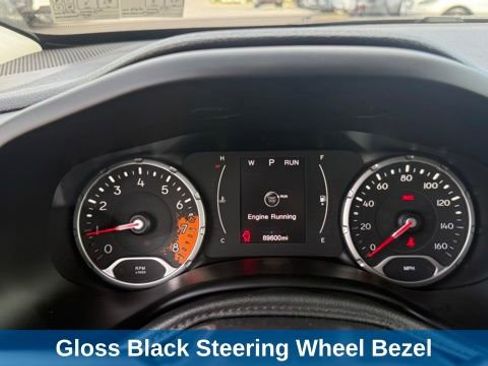 Used 2016 Jeep Renegade Latitude AWD/4WD image 20