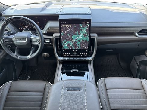 Used 2025 GMC Yukon Denali Ultimate w/ LPO, Floor Liner Package AWD/4WD image 31