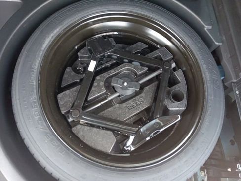 Used 2025 Chevrolet Blazer LT image 33