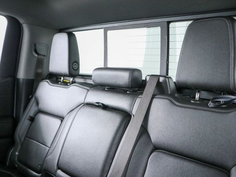 Used 2021 Chevrolet Silverado 1500 LT Trail Boss w/ Convenience Package II AWD/4WD image 28