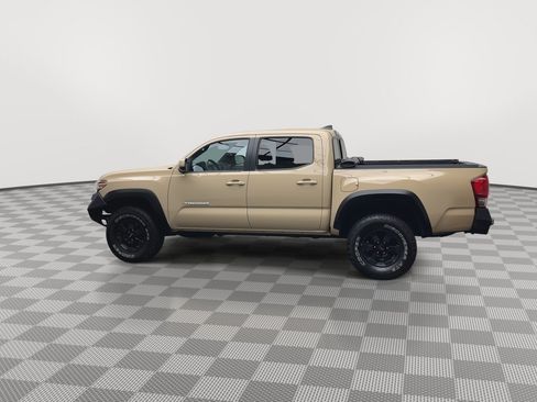 Used 2016 Toyota Tacoma TRD Off-Road w/ Towing Package AWD/4WD image 35