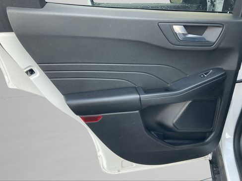 Used 2023 Ford Escape ST-Line image 14