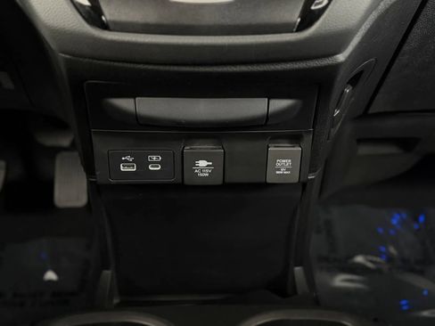 Used 2025 Honda Odyssey Elite image 40
